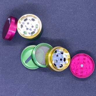 Small 4 Part Rasta Color Grinder